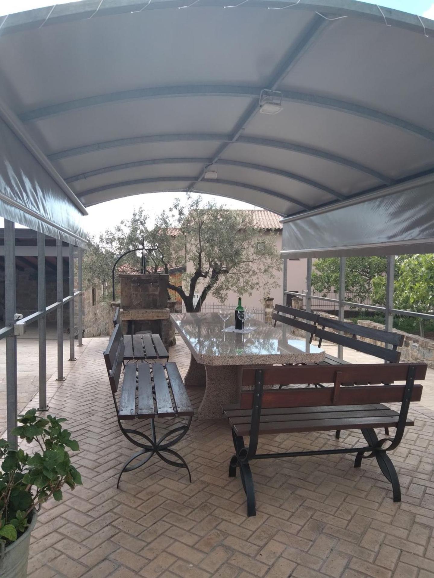 Tourist Farm With Apartments Fig Tree Dekani ภายนอก รูปภาพ